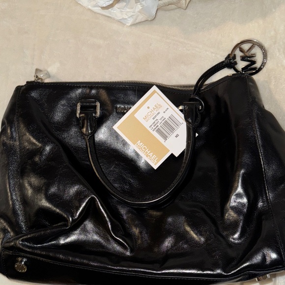 Michael Kors Shiny Black Leather Handbag - Picture 4 of 5